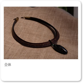 �V�R�΂̃l�b�N���X